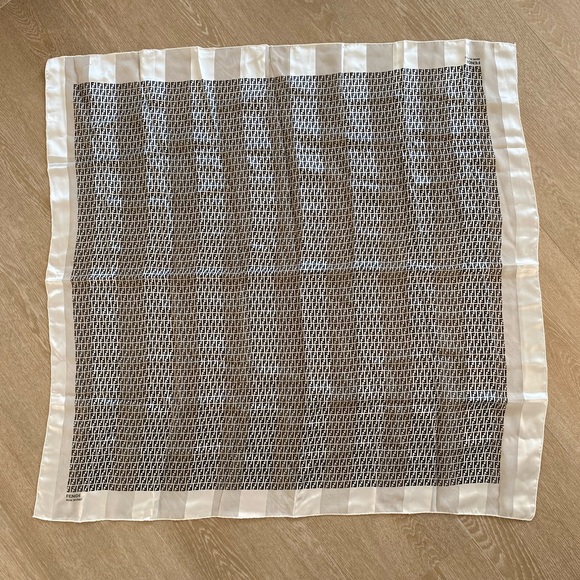 Fendi FF Vintage silk scarf! - Picture 2 of 10